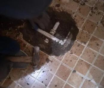 乌兰卫生间漏水维修公司为您分享下卫生间渗水如何处理及注意事项